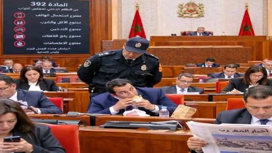 قانون جديد يضبط سلوك البرلمانيين داخل مجلس النواب.. ممنوع الهاتف والأكل والتدخين واللافتات!
